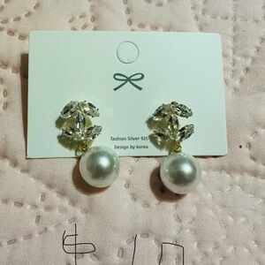 Elegant Silver Pearl Earrings